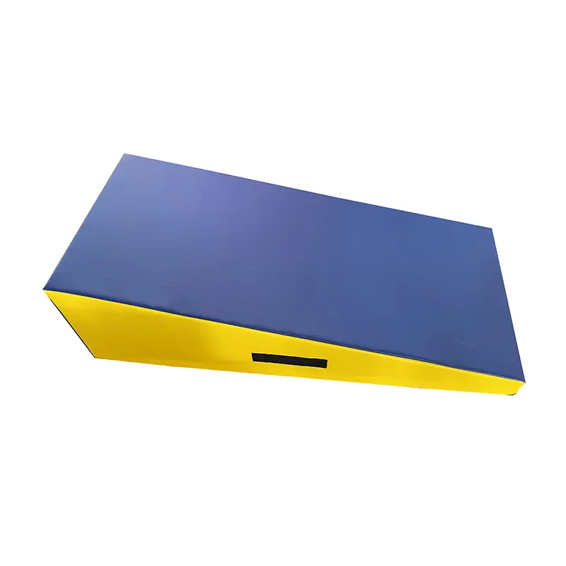 ສາມຫຼ່ຽມມັດ